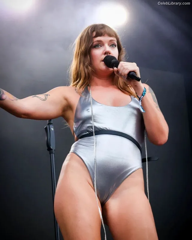 Tove Lo photo 22 of 302