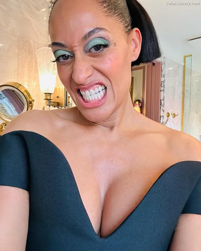 Tracee Ellis Ross photo 2 of 629