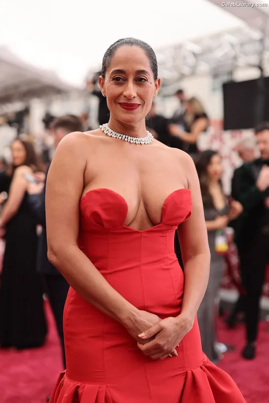 Tracee Ellis Ross photo 17 of 629