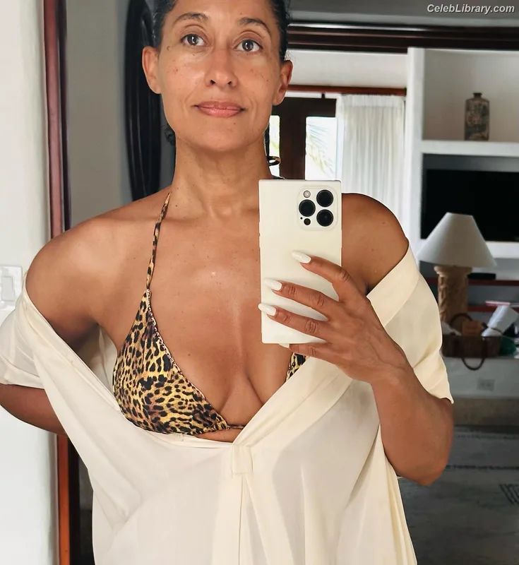 Tracee Ellis Ross photo 15 of 629