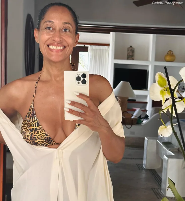 Tracee Ellis Ross photo 17 of 629