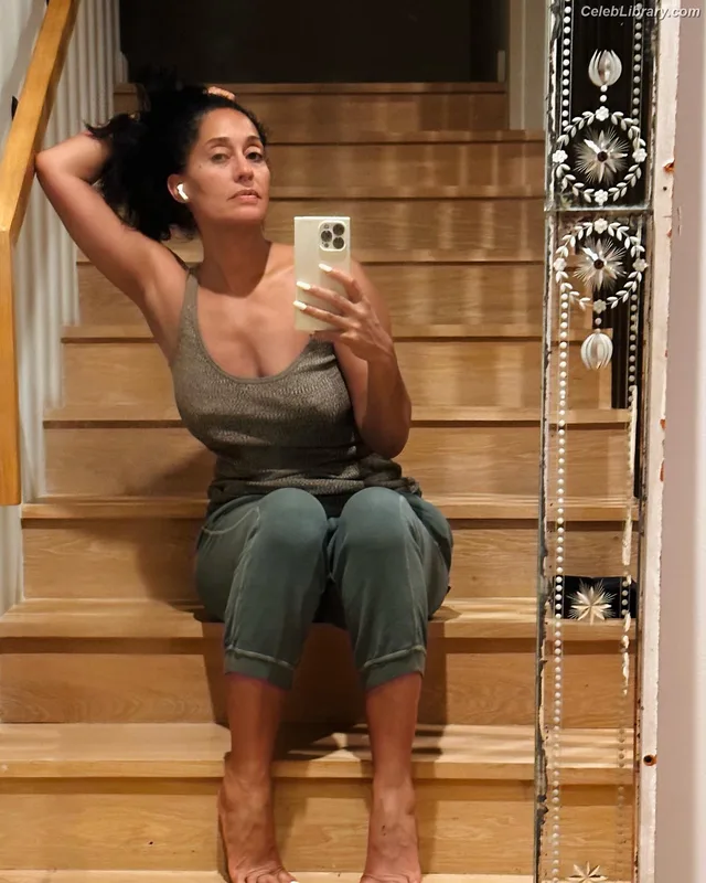 Tracee Ellis Ross photo 3 of 629