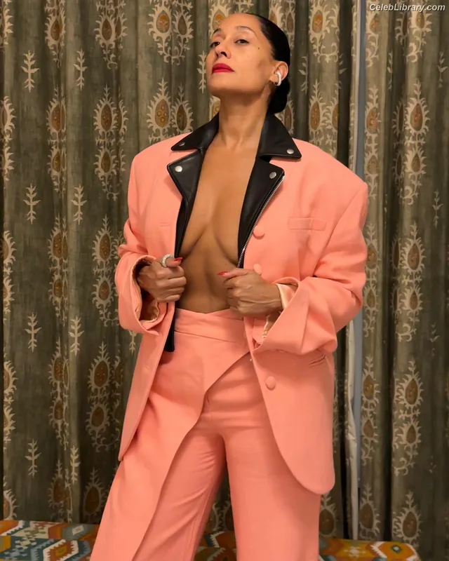 Tracee Ellis Ross photo 16 of 629