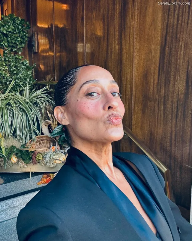 Tracee Ellis Ross photo 4 of 629
