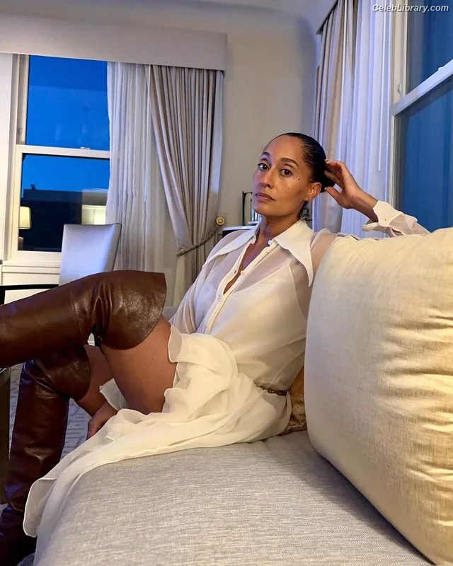 Tracee Ellis Ross photo 7 of 629