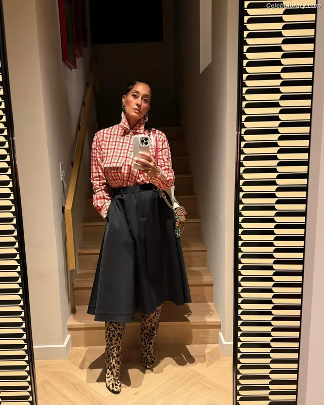 Tracee Ellis Ross photo 17 of 629