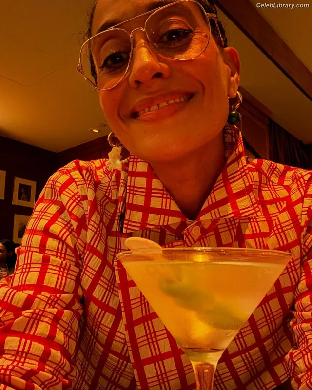 Tracee Ellis Ross photo 19 of 629