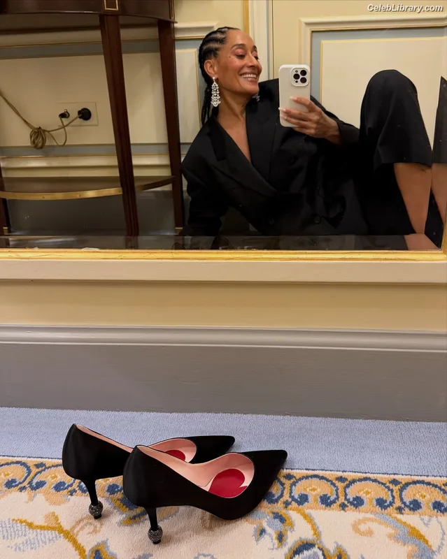 Tracee Ellis Ross photo 15 of 629