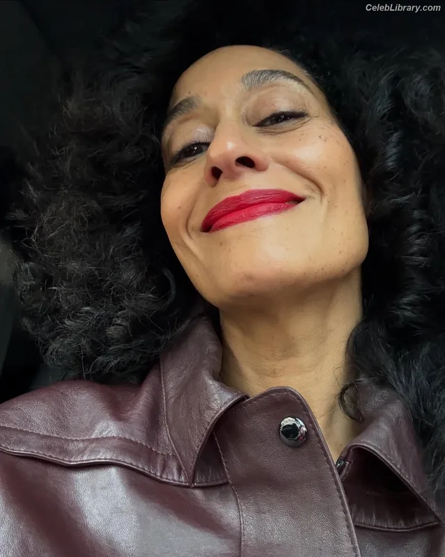 Tracee Ellis Ross photo 17 of 629