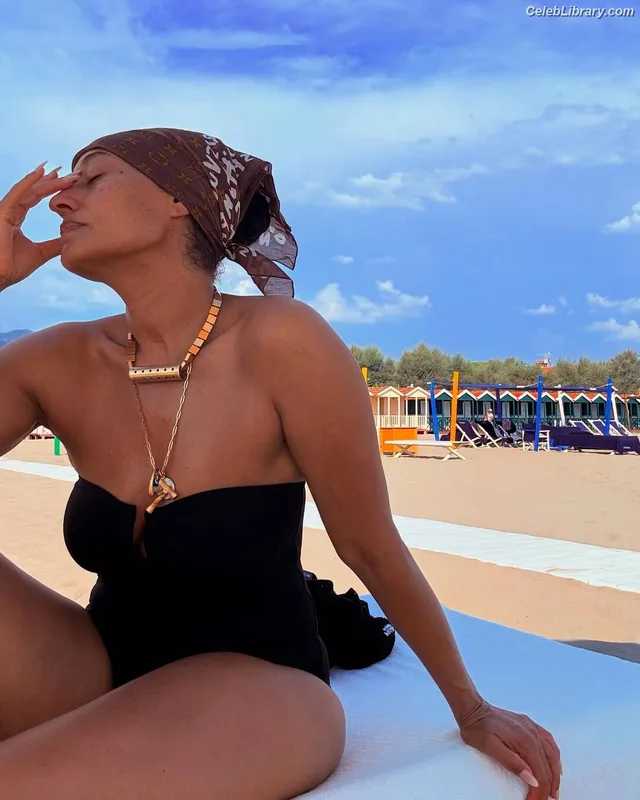 Tracee Ellis Ross photo 21 of 629