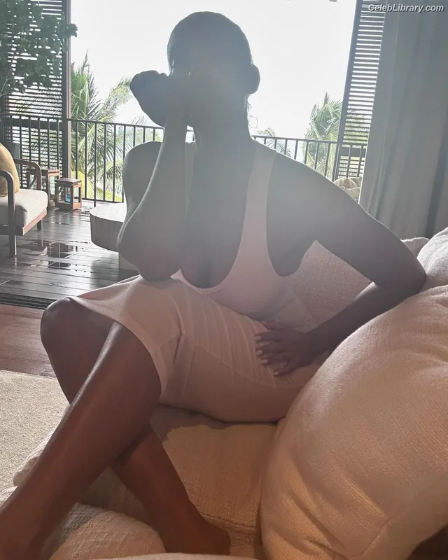 Tracee Ellis Ross photo 15 of 629