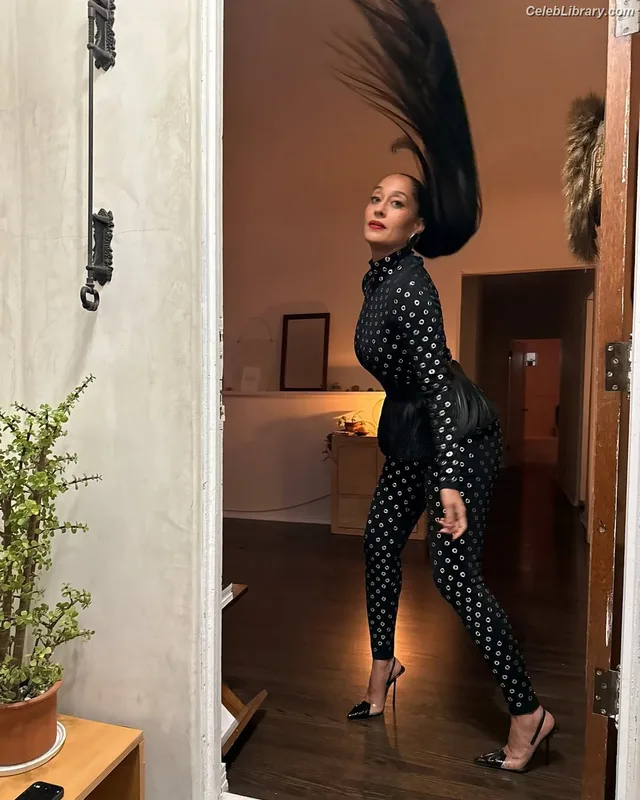 Tracee Ellis Ross photo 8 of 629