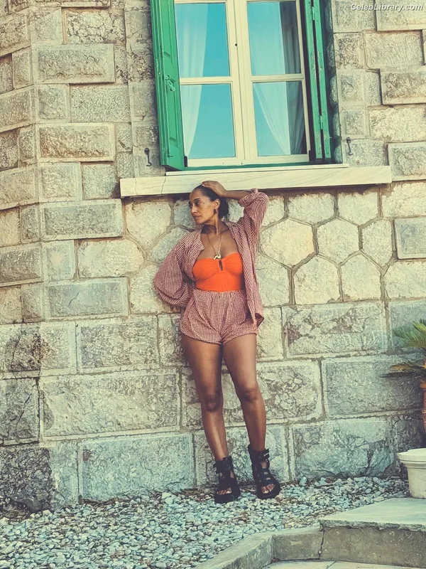 Tracee Ellis Ross photo 23 of 629