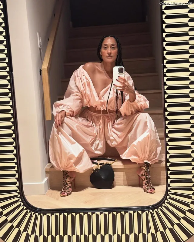 Tracee Ellis Ross photo 11 of 629