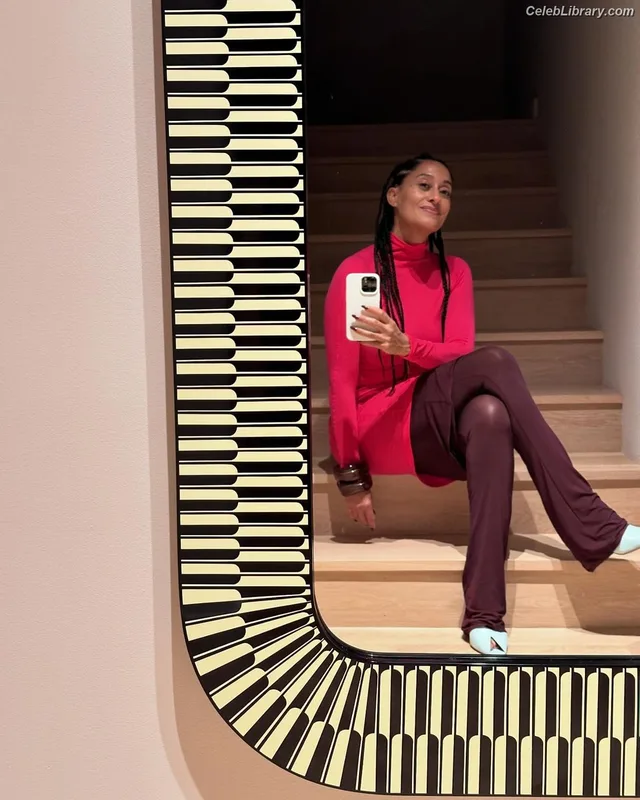 Tracee Ellis Ross photo 23 of 629