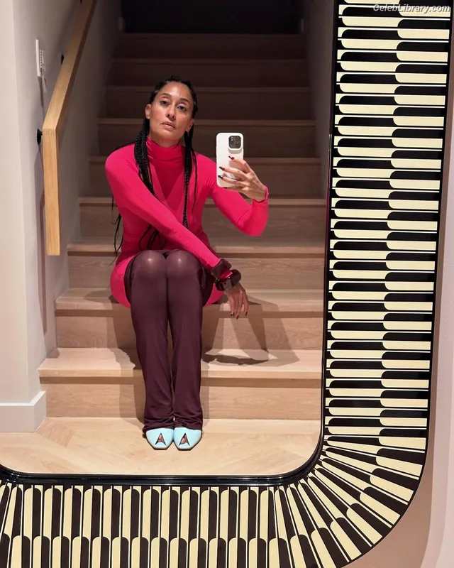 Tracee Ellis Ross photo 24 of 629