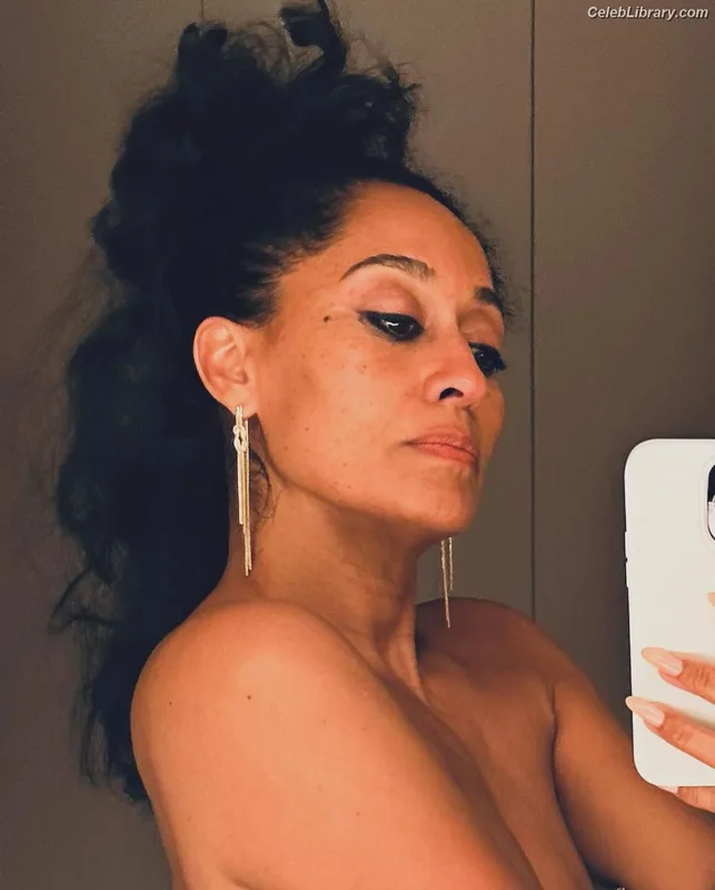 Tracee Ellis Ross photo 3 of 629