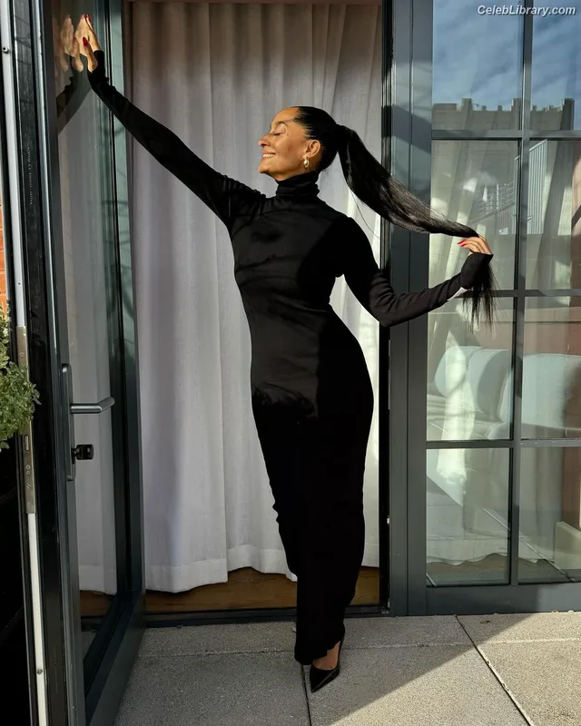 Tracee Ellis Ross photo 1 of 629