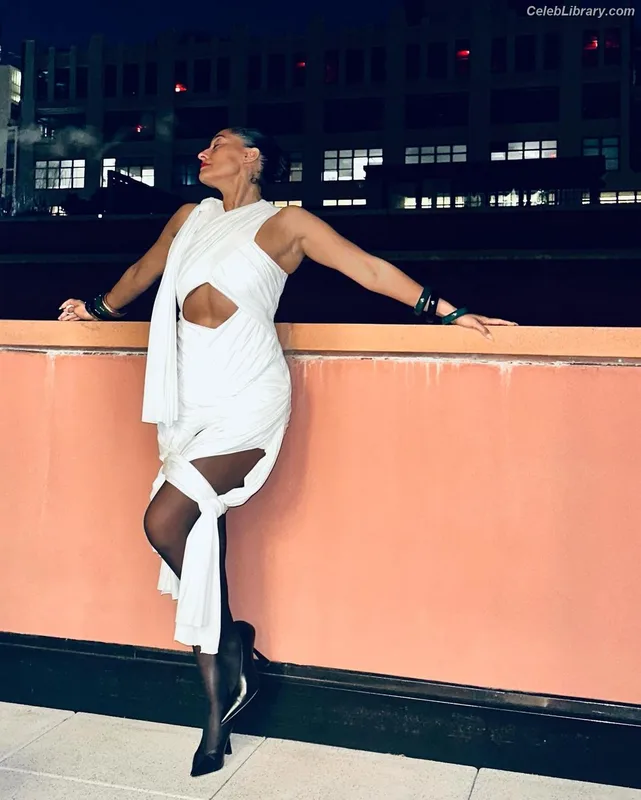 Tracee Ellis Ross photo 2 of 629