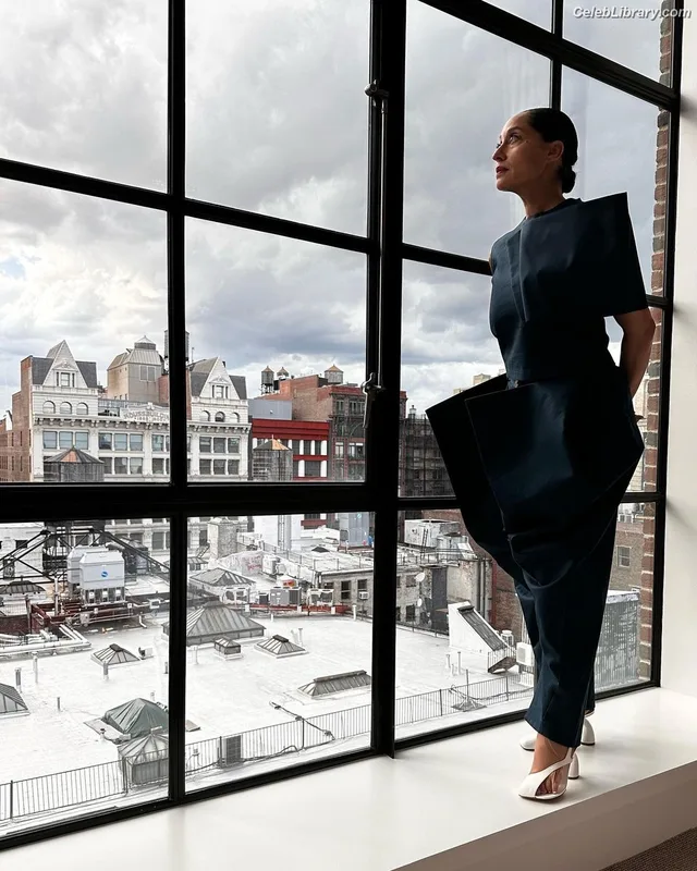 Tracee Ellis Ross photo 17 of 629