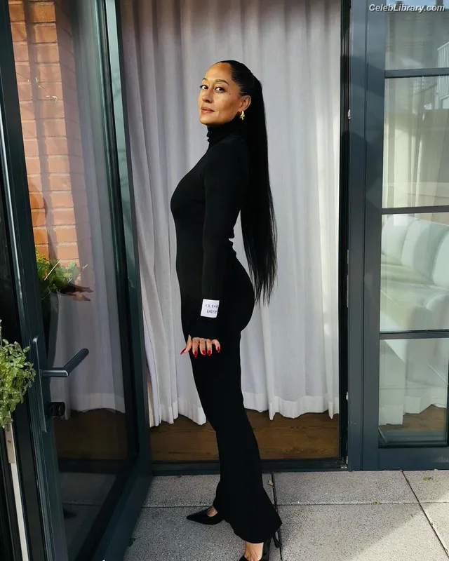 Tracee Ellis Ross photo 24 of 629