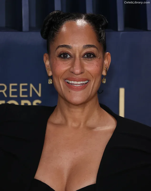 Tracee Ellis Ross photo 5 of 629