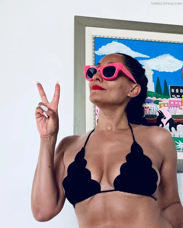 Tracee Ellis Ross photo 2 of 629