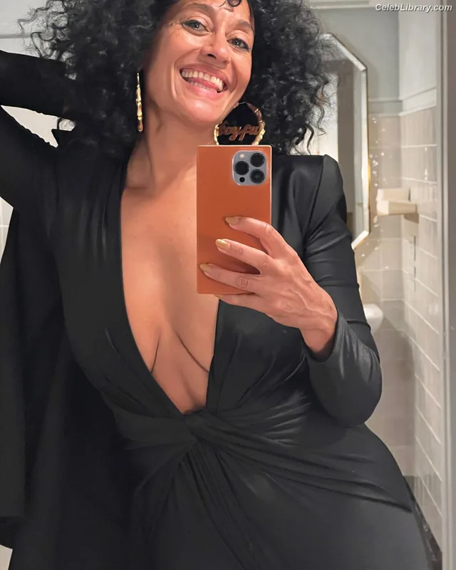 Tracee Ellis Ross photo 23 of 629