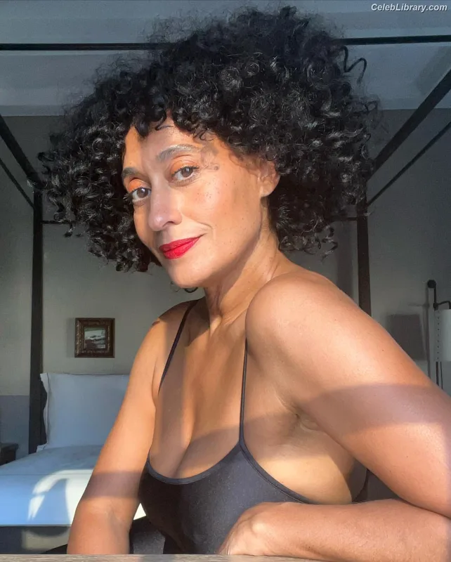 Tracee Ellis Ross photo 9 of 629