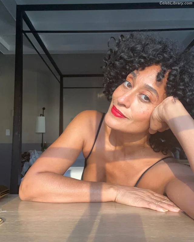 Tracee Ellis Ross photo 11 of 629