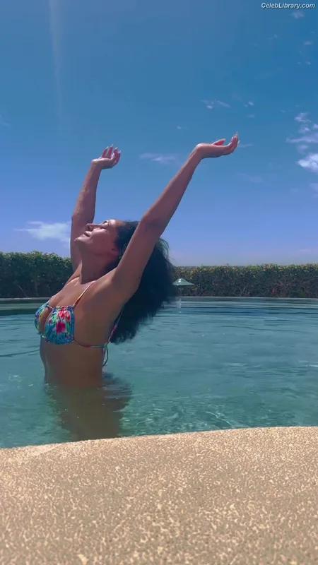 Tracee Ellis Ross photo 1 of 629