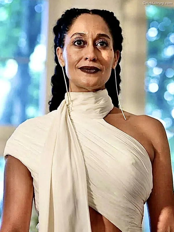 Tracee Ellis Ross photo 4 of 629