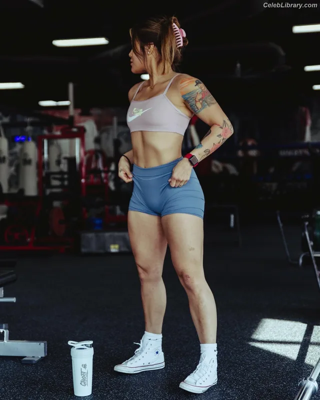 Tracy Cortez photo 1 of 357