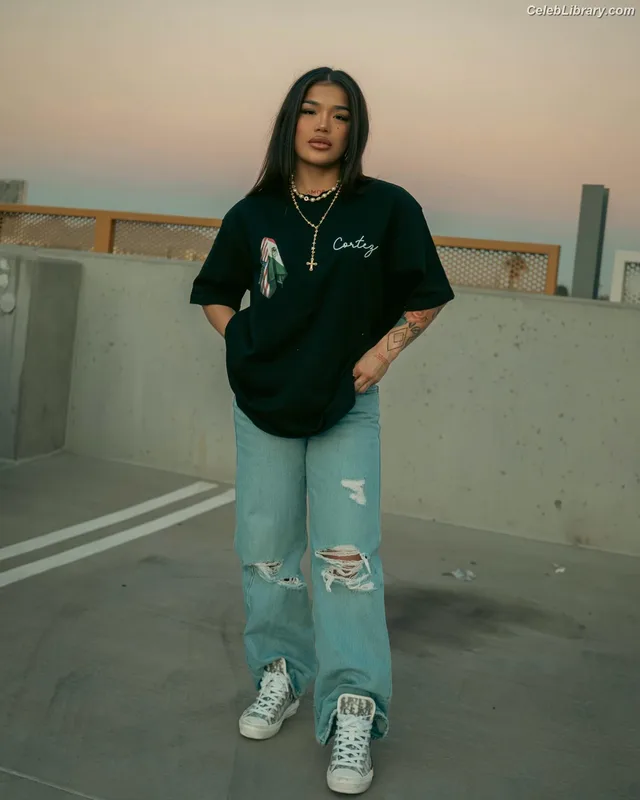 Tracy Cortez photo 9 of 357