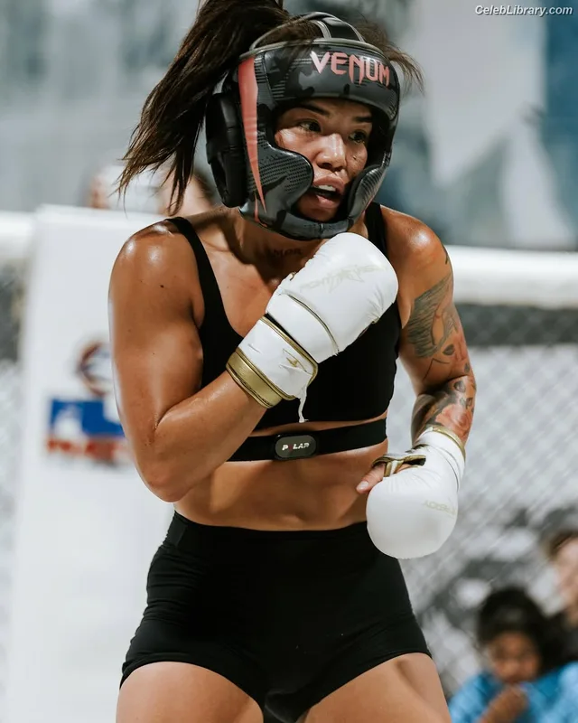 Tracy Cortez photo 6 of 357