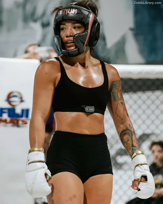 Tracy Cortez photo 11 of 357