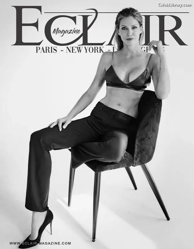Tricia Helfer photo 24 of 894