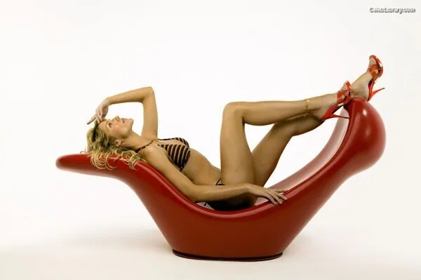 Tricia Helfer photo 14 of 894