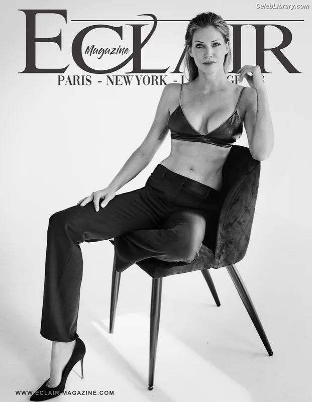 Tricia Helfer photo 9 of 894