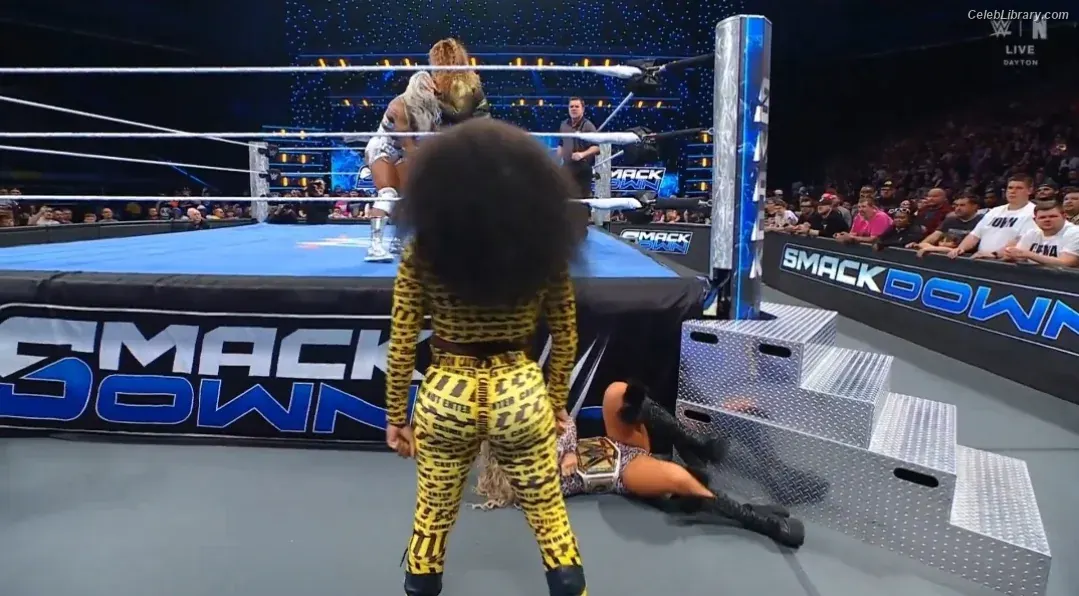 Trinity Fatu (Naomi) photo 5 of 394