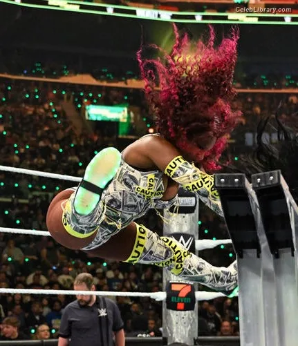 Trinity Fatu (Naomi) photo 3 of 404