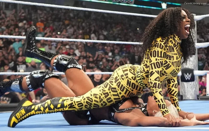 Trinity Fatu (Naomi) photo 5 of 404