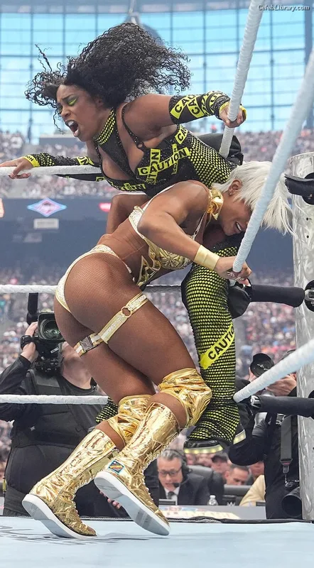 Trinity Fatu (Naomi) photo 15 of 404