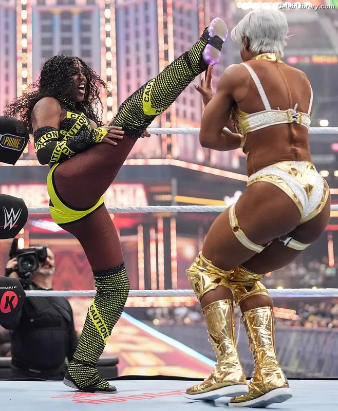 Trinity Fatu (Naomi) photo 19 of 404
