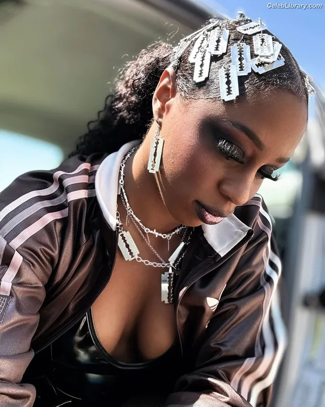 Trinity Fatu (Naomi) photo 20 of 404