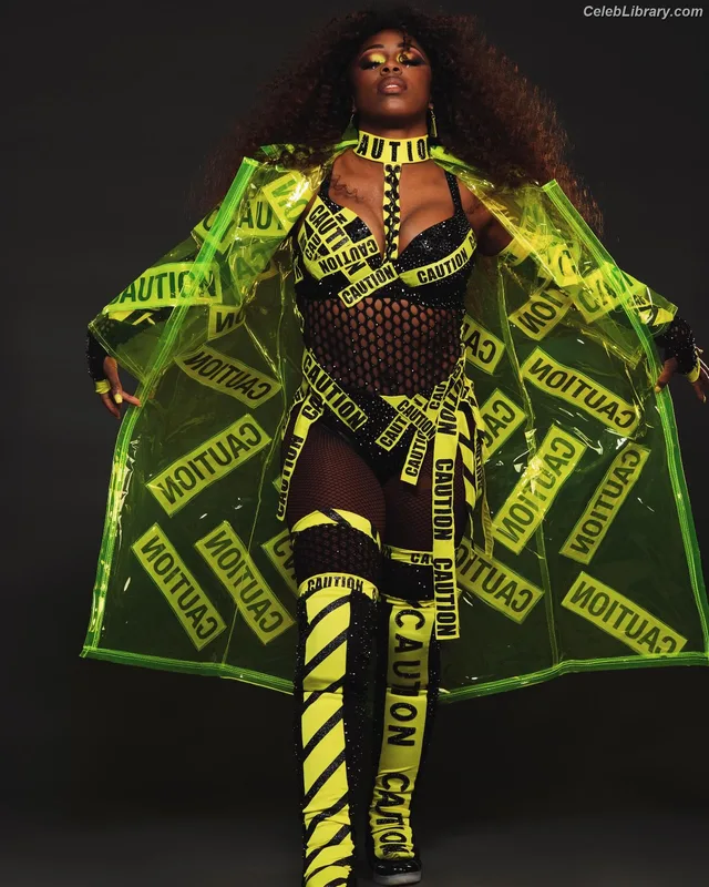 Trinity Fatu (Naomi) photo 8 of 404