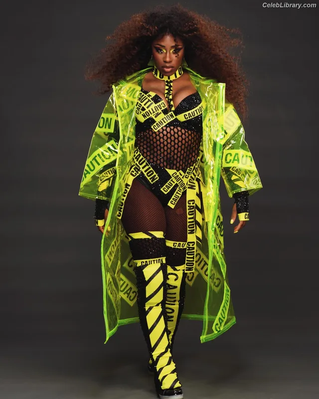 Trinity Fatu (Naomi) photo 9 of 404