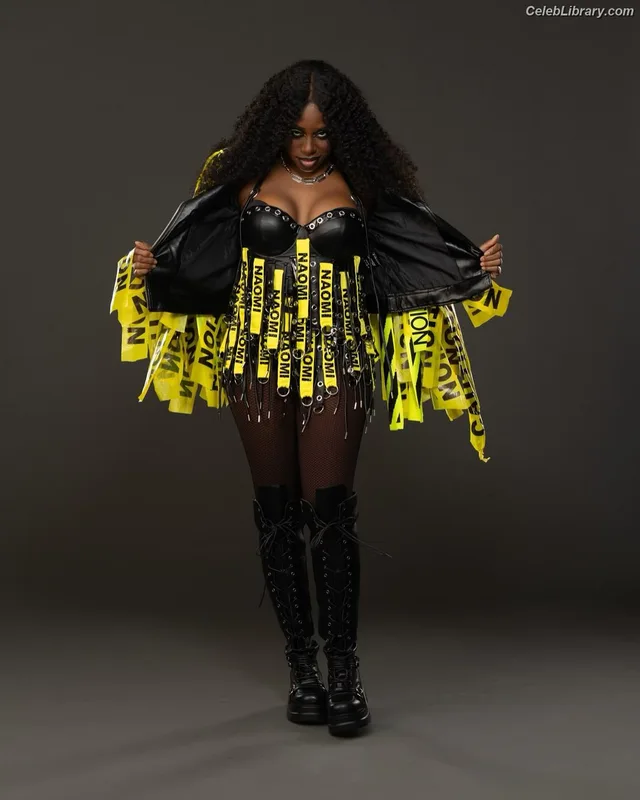 Trinity Fatu (Naomi) photo 14 of 404