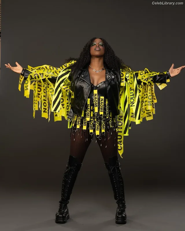 Trinity Fatu (Naomi) photo 17 of 404