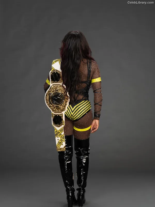 Trinity Fatu (Naomi) photo 11 of 404
